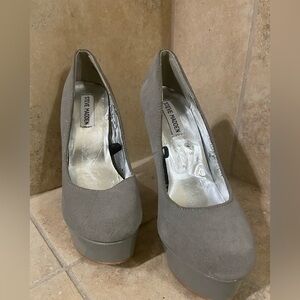 Steve Madden Gray‎ Shoes Size 7